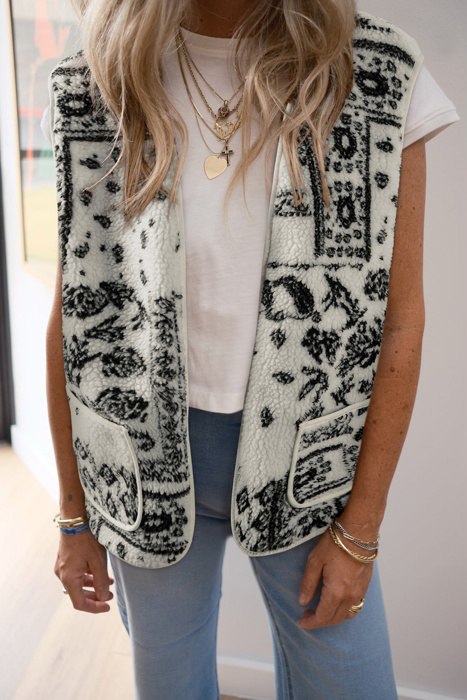 Love Kuza - Cozy Caravan Sherpa Vest