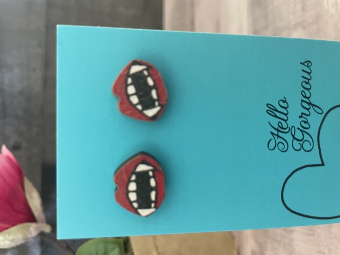 Vampire Lip Stud Earring 