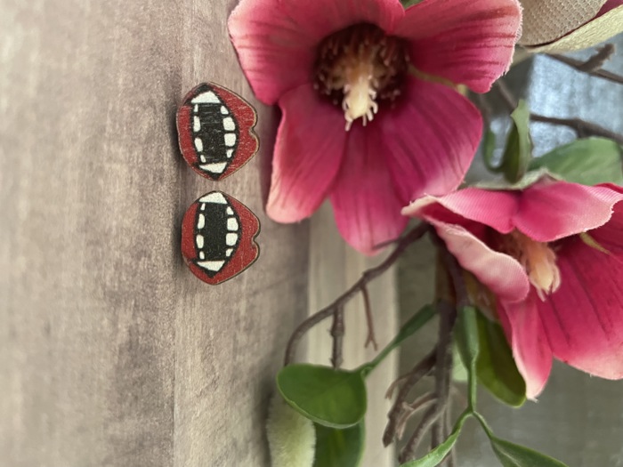 Vampire Lip Stud Earring 