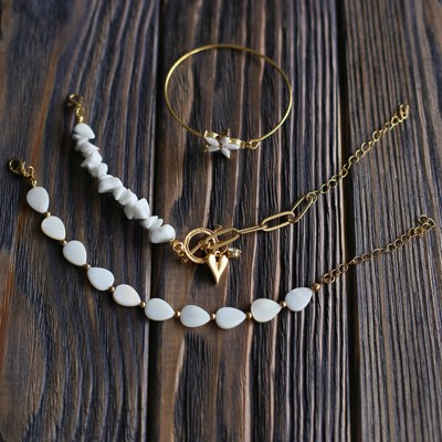 Women Gold-Plated Boho Bracelet Set 3Pcs, Cuff & Mother of Pearl Flower Pendant, Chain & Moonstone & Heart Pendant, Mother of Pearl & Beads, Bohemian Style Trendy & Adjustable Elegant Fashion Jewelry