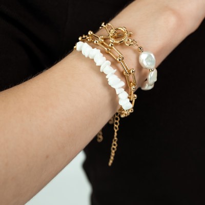 Women Gold-Plated Boho Bracelet Set 3Pcs, Link Chain, Half Paperclip Chain Half Moonstone & Heart Pendant, Half Chain Half Shell Pearl, Bohemian Style Trendy & Adjustable Elegant Fashion Jewelry