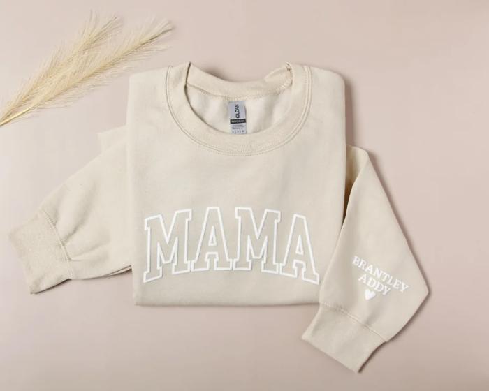Mama Sweatshirt with Names on Sleeve