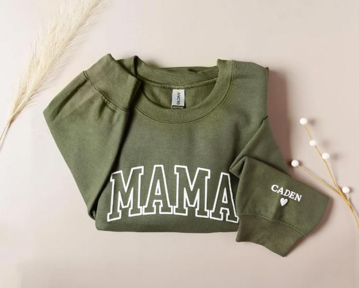 Mama Sweatshirt with Names on Sleeve