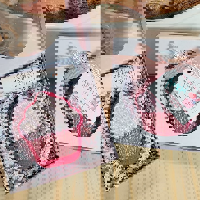 You Take The Cake Thank you gift - Cupcake Gift Set - Bath Bomb with Lip Balm - Teacher Gift - Employee Gift - Coworker Gift - Friend Gift - Thankful Gift - Thank You Gift - Gift Set - Bath Bomb