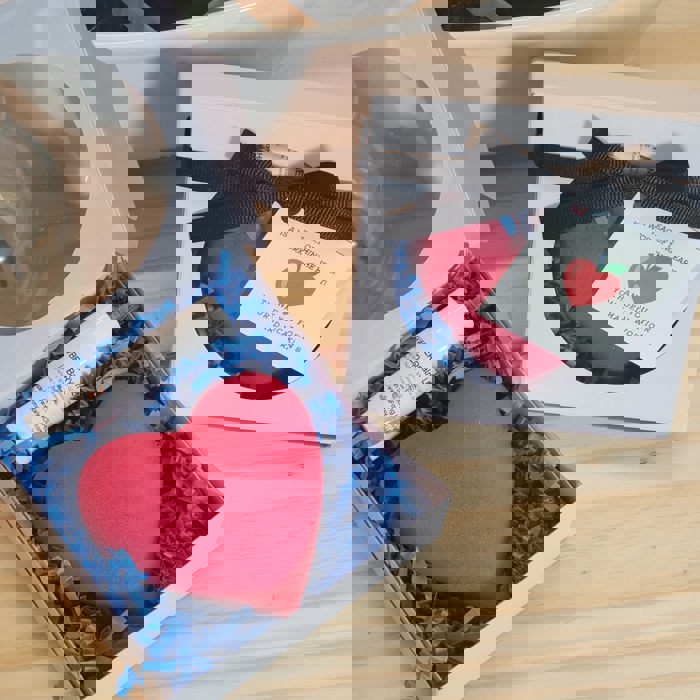 Thank you gift - Heart Gift Set - Bath Bomb with Lip Balm - Teacher Gift - Thankful Gift - Thank You Gift - Gift Set - Bath Bomb - Lip Balm