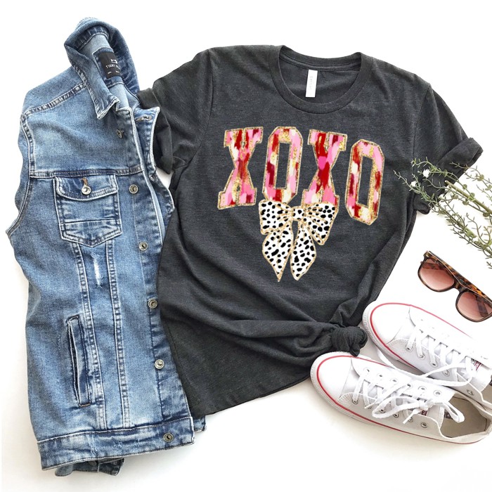 Valentines XOXO with Bow Tee |Adult Small to 2XL