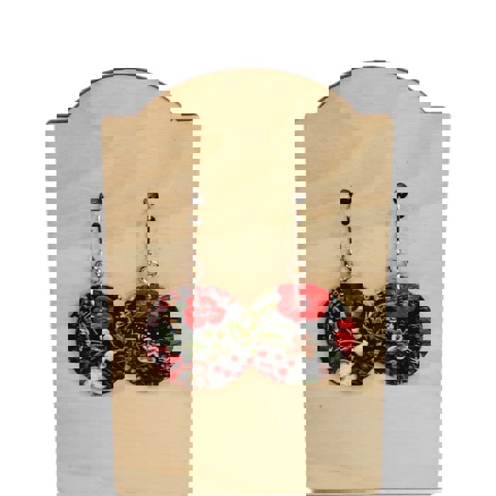 Everyday Round Poinsettia Earrings