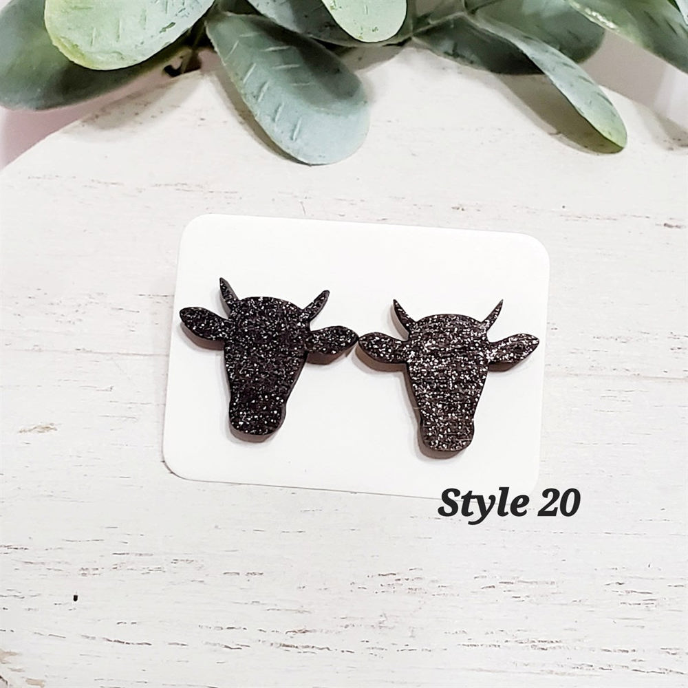 Hand Painted Shimmer Bull Studs