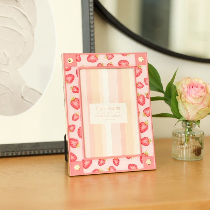 Strawberry Acrylic Picture Frame – 4x6