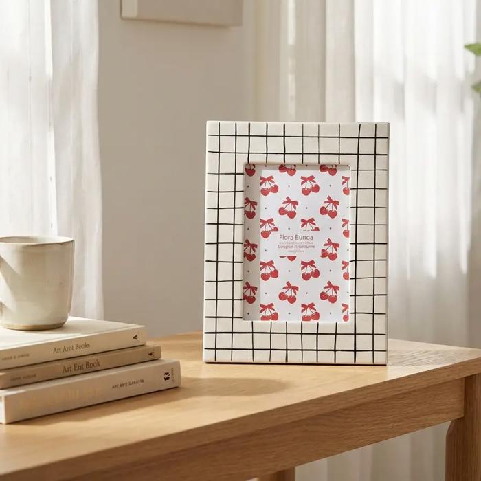 Grid Pattern Ceramic Picture Frame