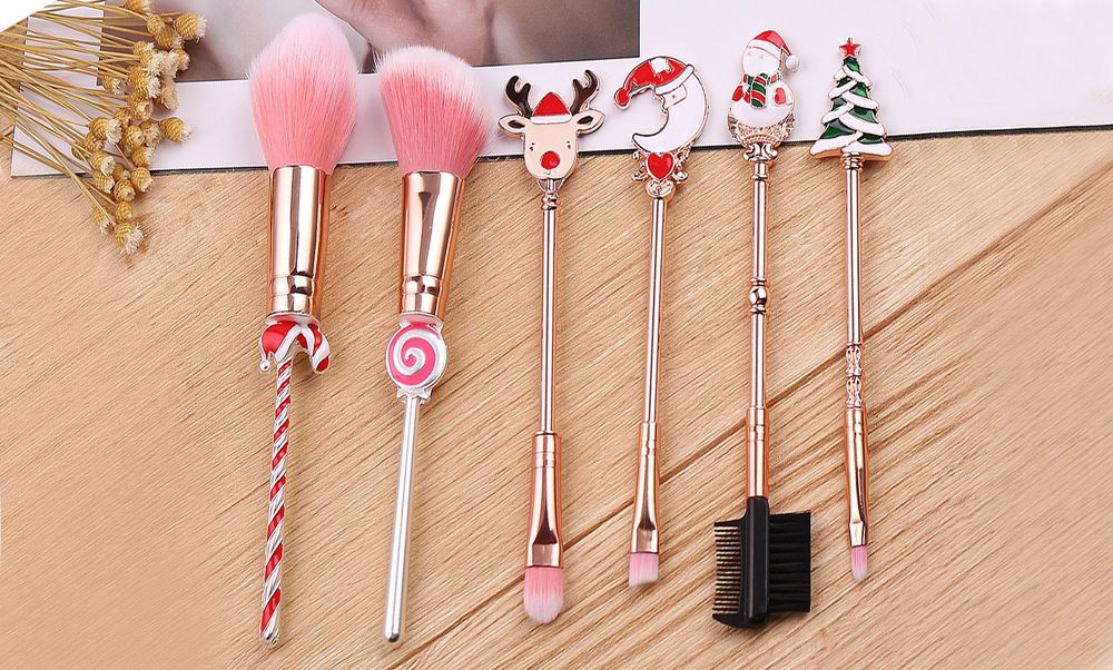 Christmas Santa Fun Premium Makeup Brush Set With Storage Pouch (6-Piece)