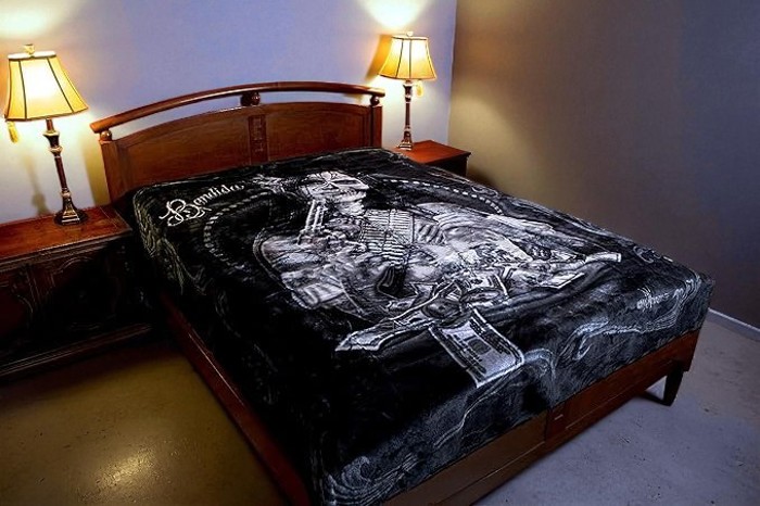Bandida Queen Throw- DGA Art Series Blanket