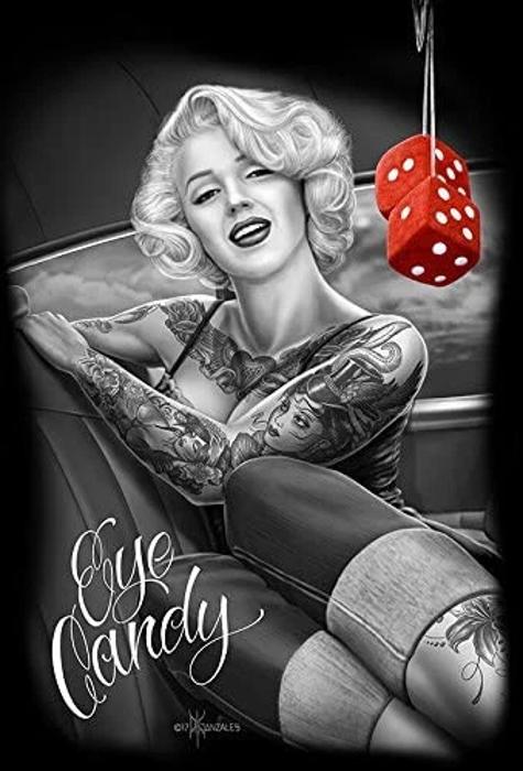 Marilyn Monroe Plush Throw Blanket – Queen Size – Soft & Stylish Eye Candy