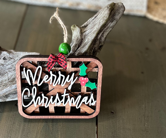 Merry Christmas & Believe Tobacco Basket Christmas Tree Ornaments Hand Painted