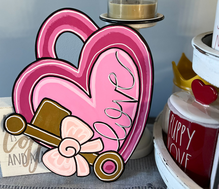 Hand-Painted Heart with Key Door Hanger – Perfect for Valentine’s Day