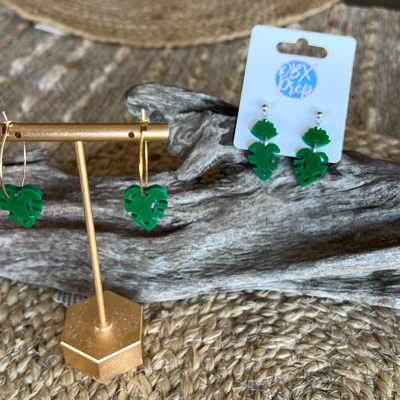 Handmade Green Acrylic Monstera Leaf Earrings – Tropical & Chic! 🌿✨