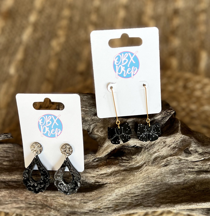 Handmade Outer Space Acrylic Earrings – Black Glitter Elegance ✨🌌