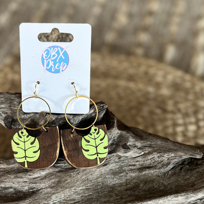 Handmade Hand-Painted Monstera Leaf Wood Earrings – Tropical & Chic! 🌿✨