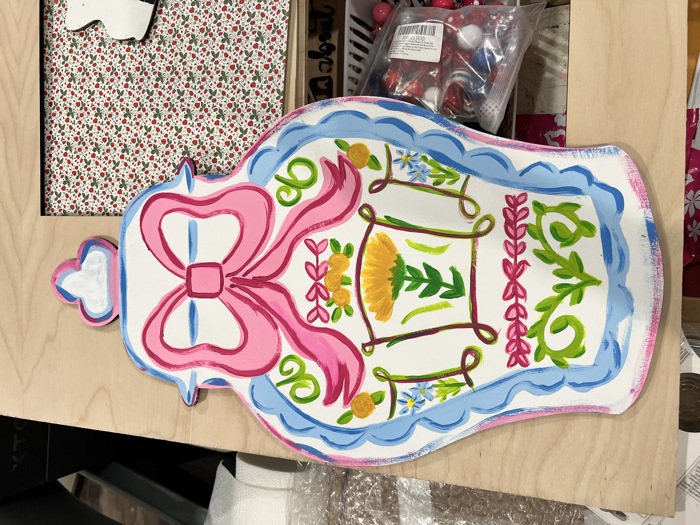 Chinoiserie Floral Ginger Jar Door Hanger – Hand Painted Coastal Decor