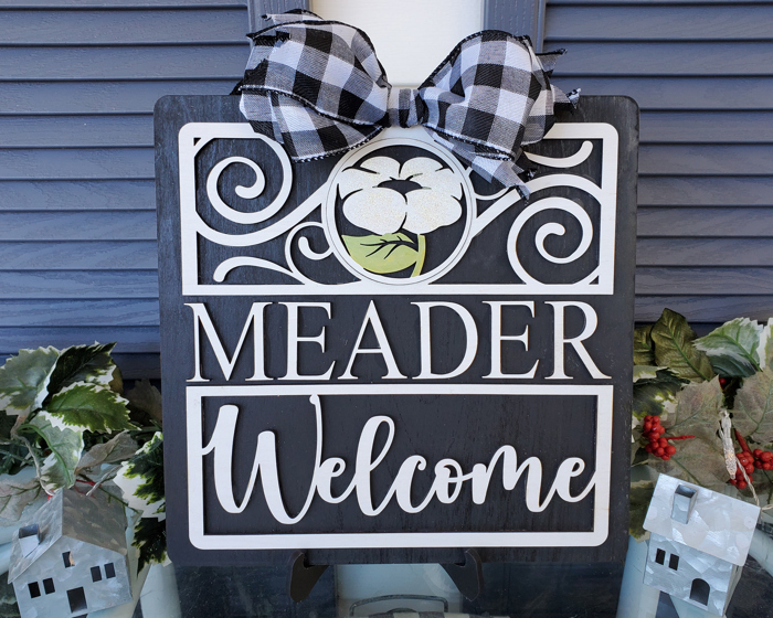 Custom Last Name Sign – Interchangeable Icons – Personalized Family Name Wall Décor – Seasonal Holiday Wood Sign