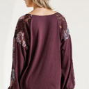  Floral Lace Sleeve Top