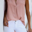 Small Pink V-Neck Sleeveless Pleated Top