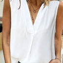 Small White V-Neck Sleeveless Pleated Top