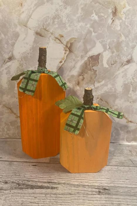 Orange Wood Pumpkin Set for Halloween Table Centerpiece 