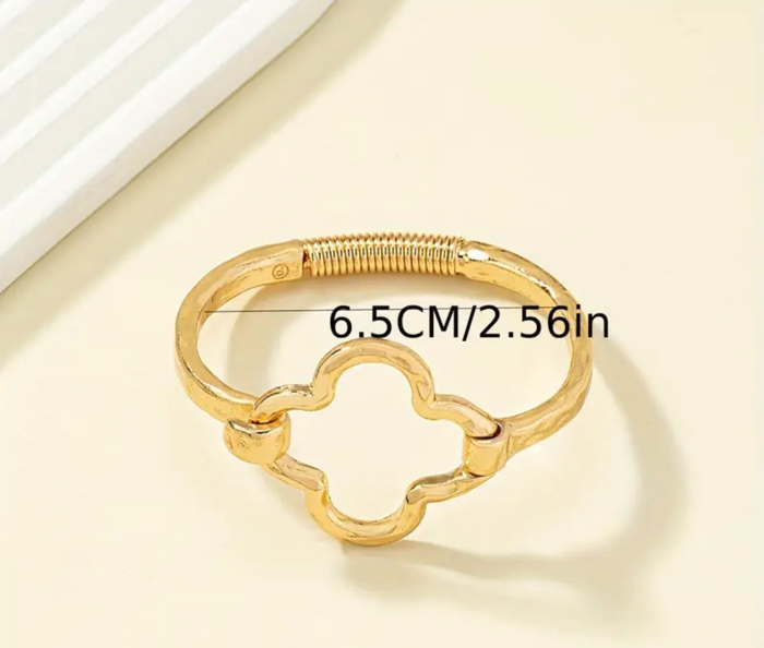 Clover Bangle Bracelet 