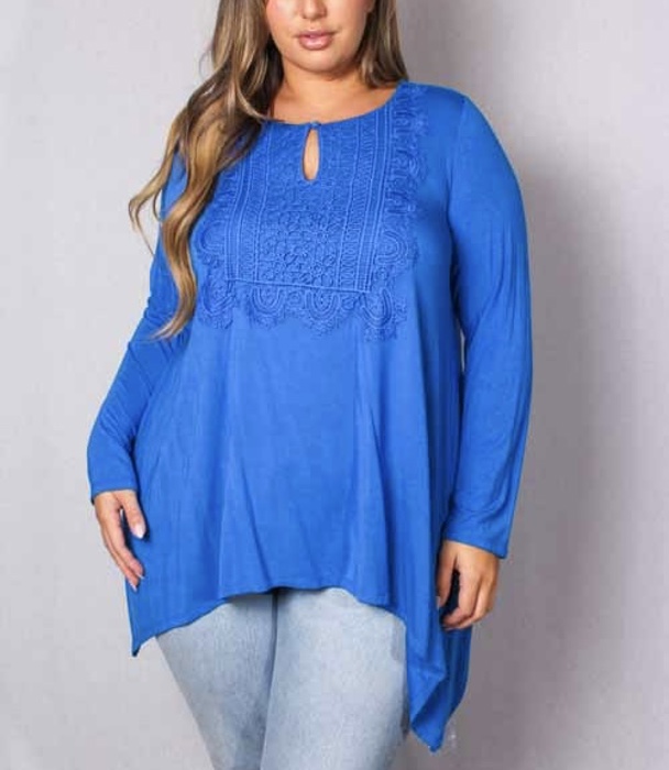 PLUS SIZE I Am Royalty Tunic