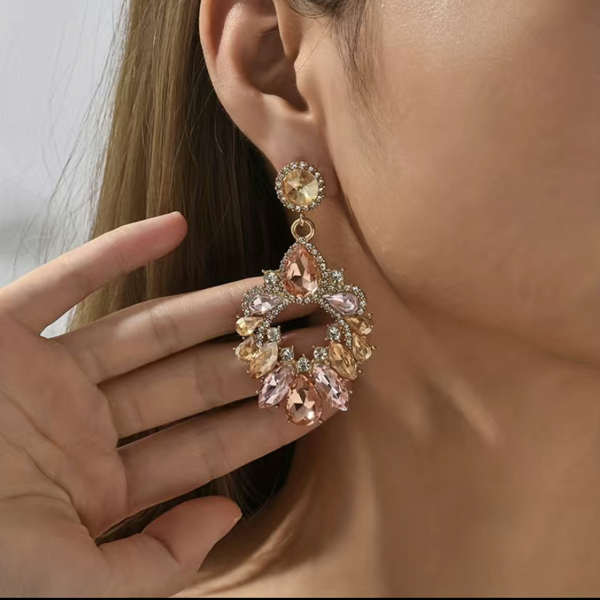 Stunning Teardrop Rhinestone Earrings