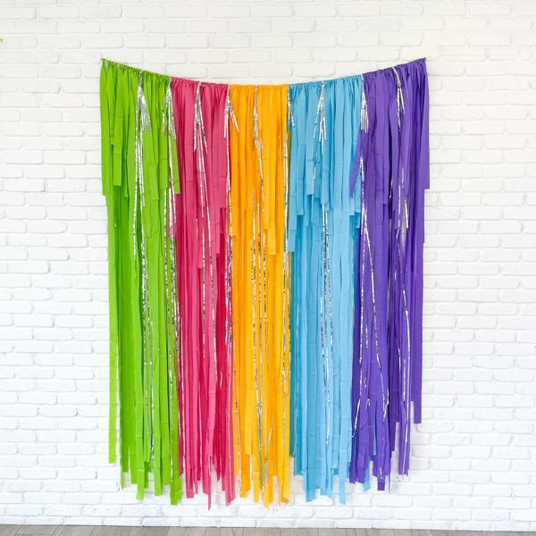 Tropical Fringe Streamer Backdrop| Summer Party