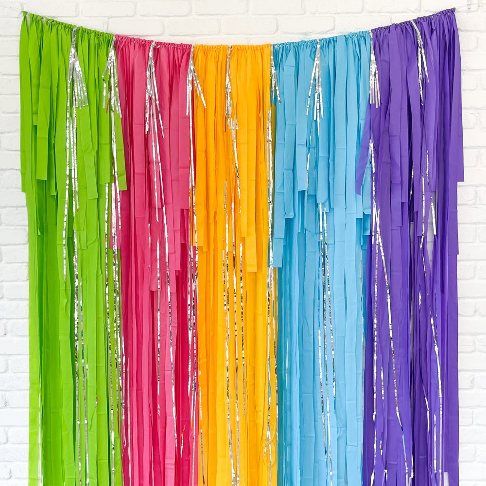 Tropical Fringe Streamer Backdrop| Summer Party