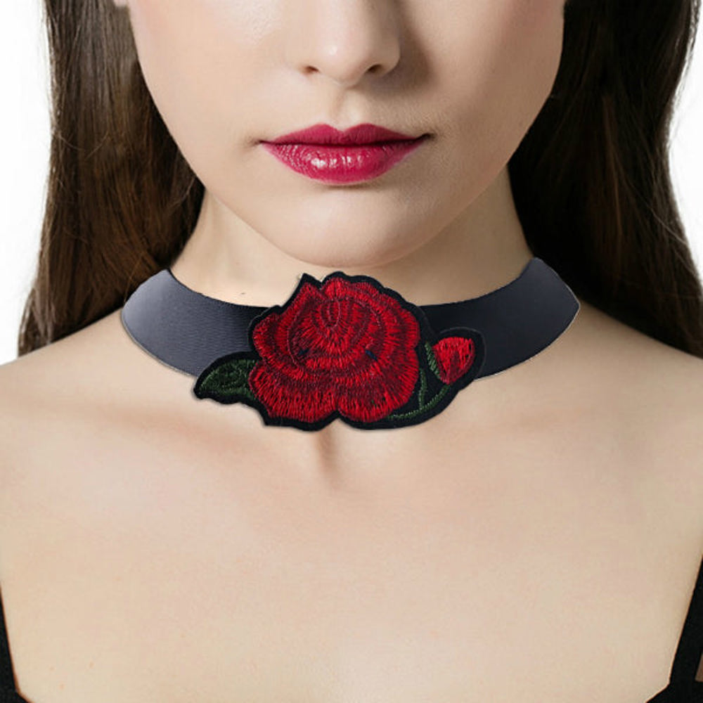 Rose Choker Necklace