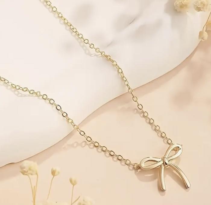 Stunning Dainty Gold Bow Necklace