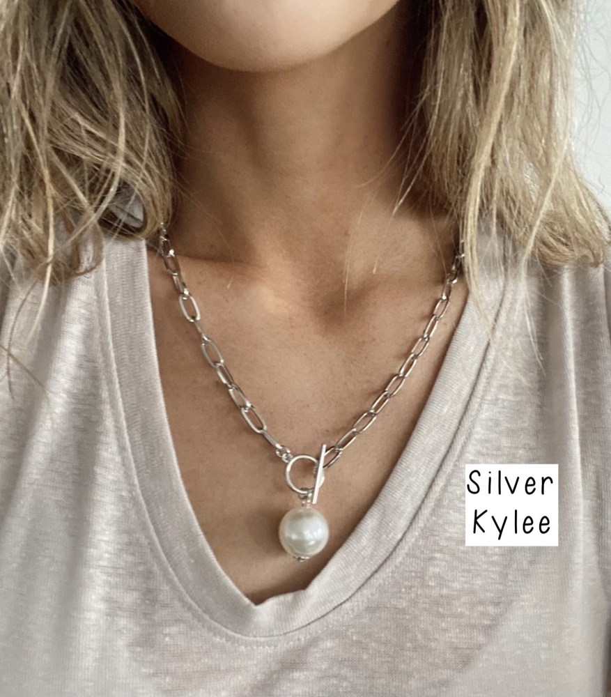 The Kylee Pearl Link Chain Necklace