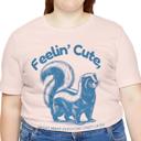  Cute Skunk Short Sleeve Tee