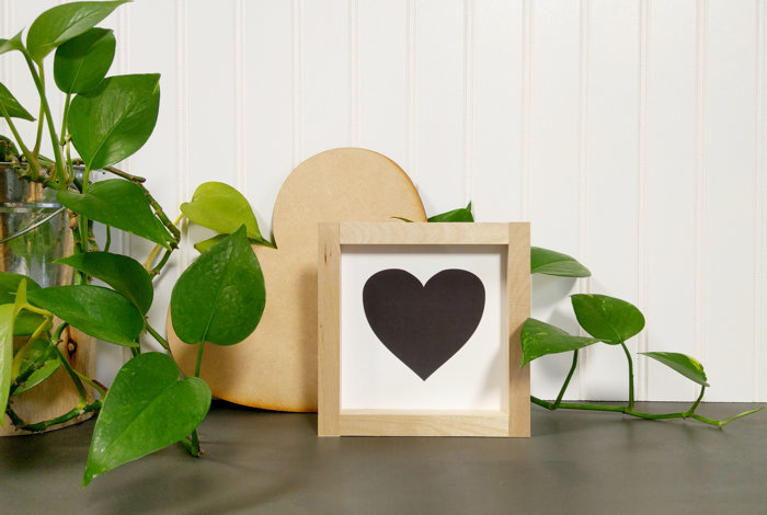 Center Heart - Mini Sign