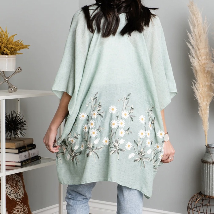 Daisy Embroidered Kimono / Kimonos Lightweight spring summer cardigan