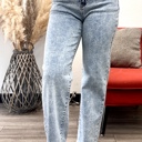 Size 30 Medium Wash Mia straight Leg Jeans