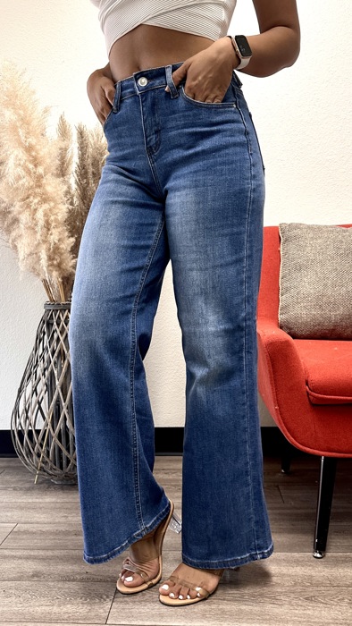 Brianna High Rise Straight Leg Jeans
