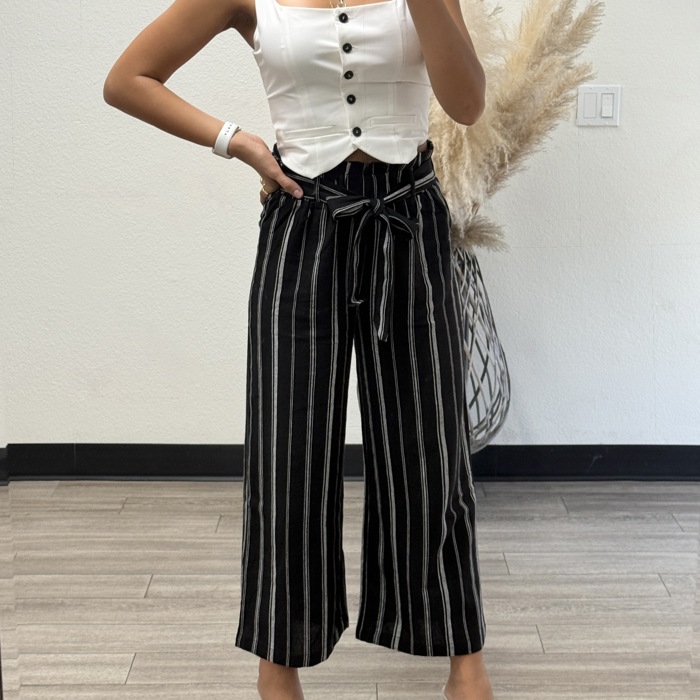 Loli Cropped Pants | Black