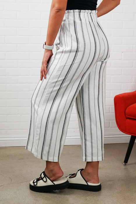 Loli Cropped Pants | White