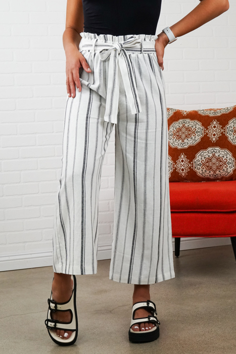 Loli Cropped Pants | Black