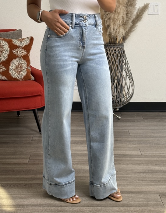 Eva High Waisted Wide Bottom Jeans