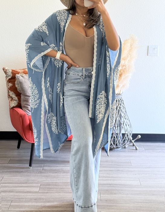Riley Embroidered kimono