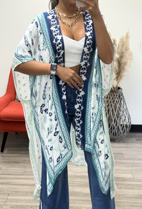 Alicia Kimono