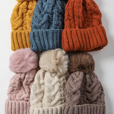 Paty Chunky Cable Knit Beanie with Fluffy Pom 