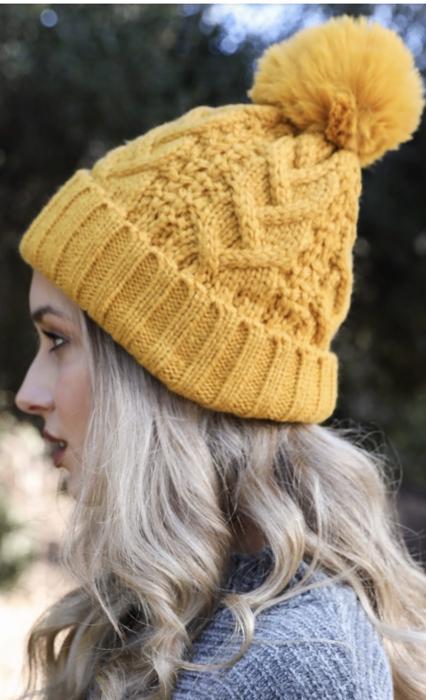 Paty Chunky Cable Knit Beanie with Fluffy Pom 