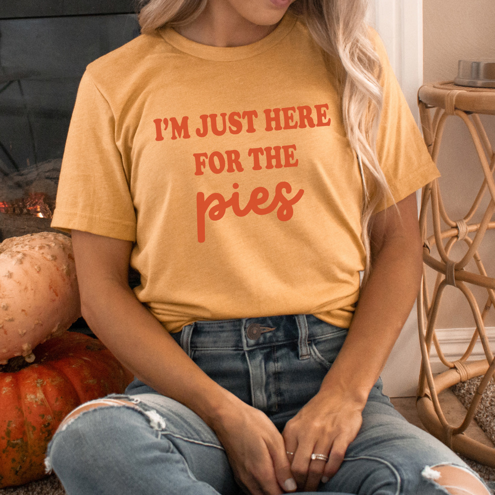 Thanksgiving Graphic Tee 'Here for the Pies'